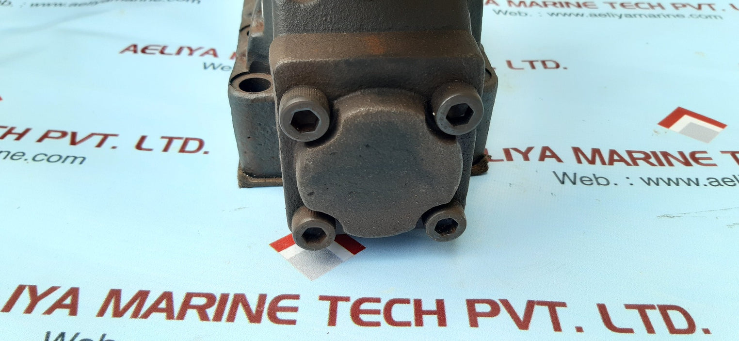 Eaton double a qf-8-c-10b1-t-j-v directional control valve