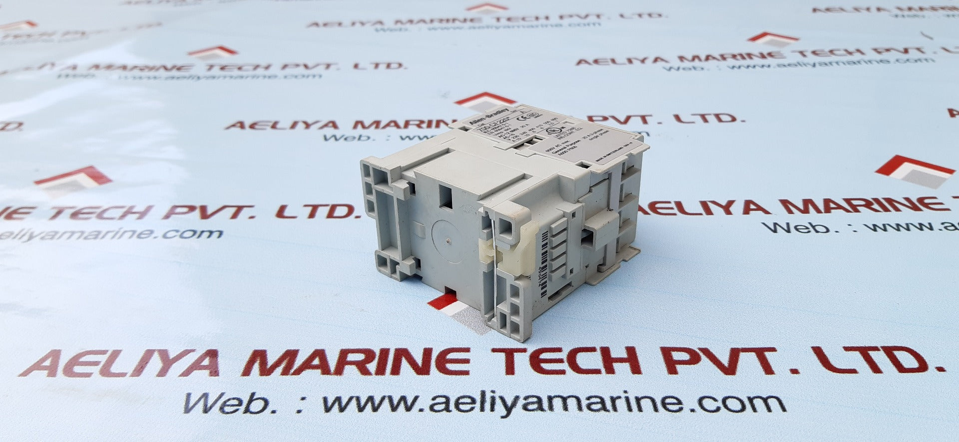 Allen-bradley 700-cf220d control relay series a 700-cf220