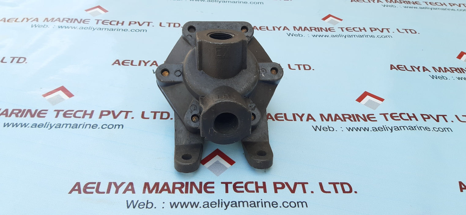 Wabco fluid p52935-6 quick release valve for 3/4