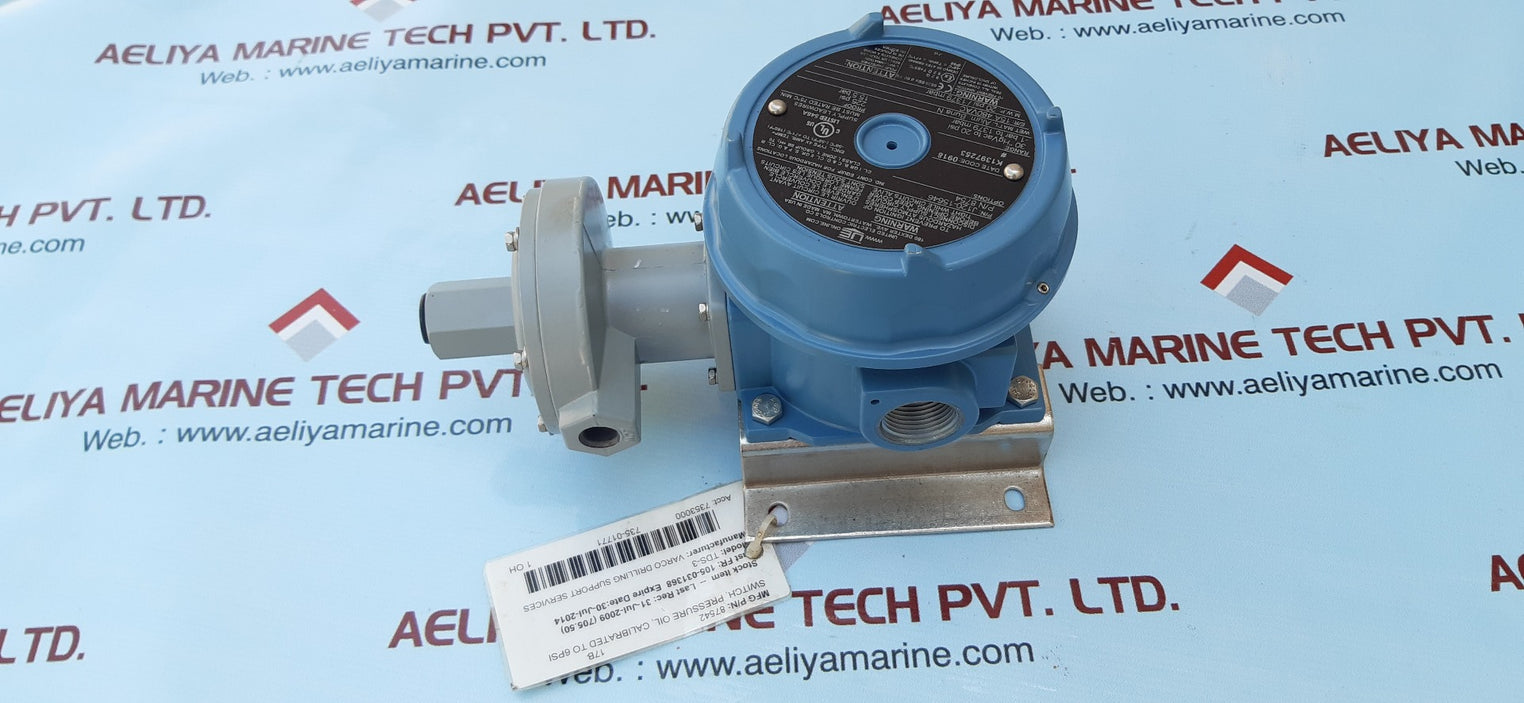 Ue j120-15646 pressure switch