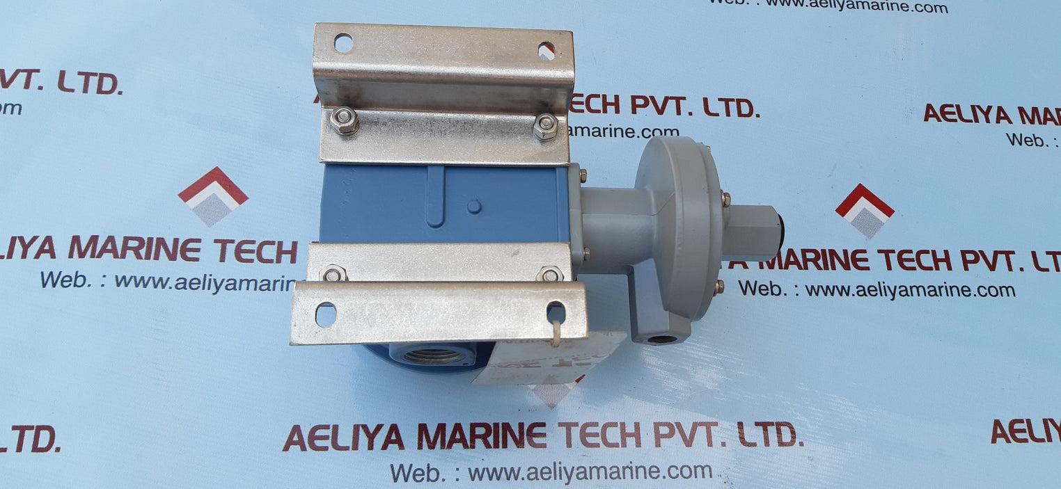 Ue j120-15646 pressure switch