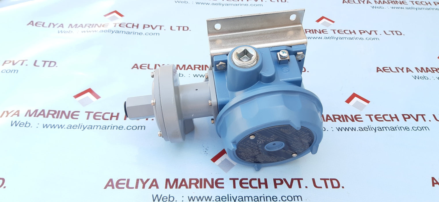 Ue j120-15646 pressure switch