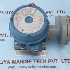 Ue j120k-15641 explosion proof differential pressure switch