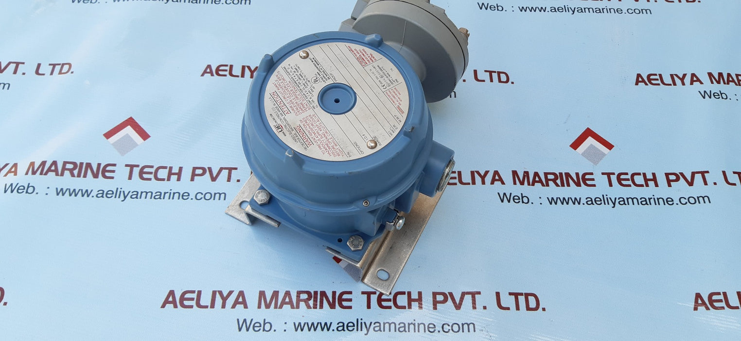 Ue j120k-15641 explosion proof differential pressure switch
