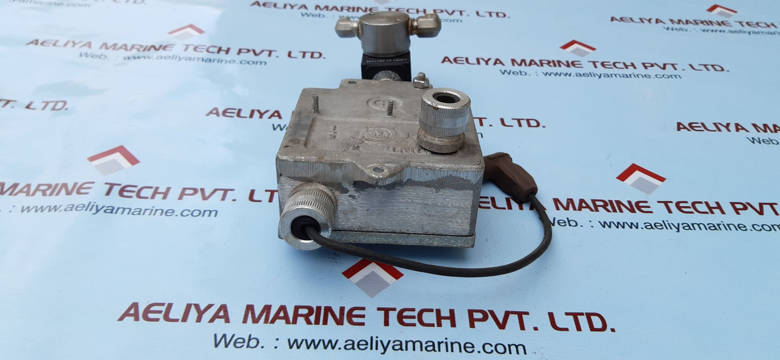 Parker 71215sn2mn00n0c111c1 solenoid valve kit 10w 150psi