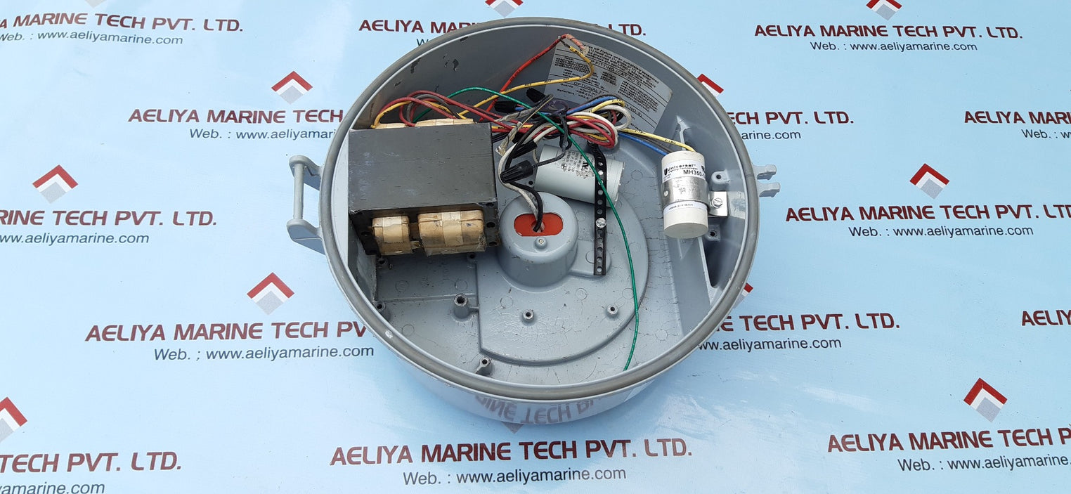 Appleton mercmaster III kpb175pmt 175w ballast body light