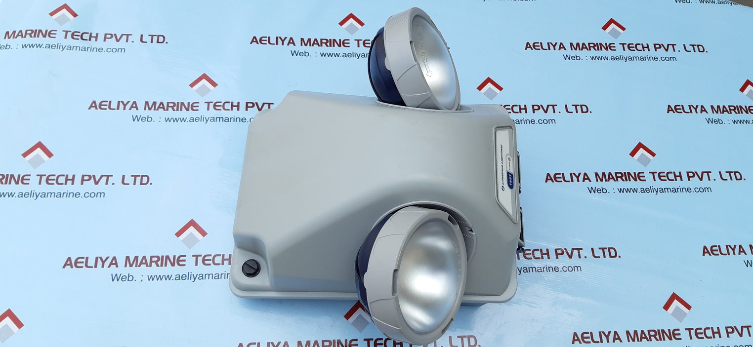 Lithonia lighting twin head dusk to dawn adjustable outdoor integrated led flood light