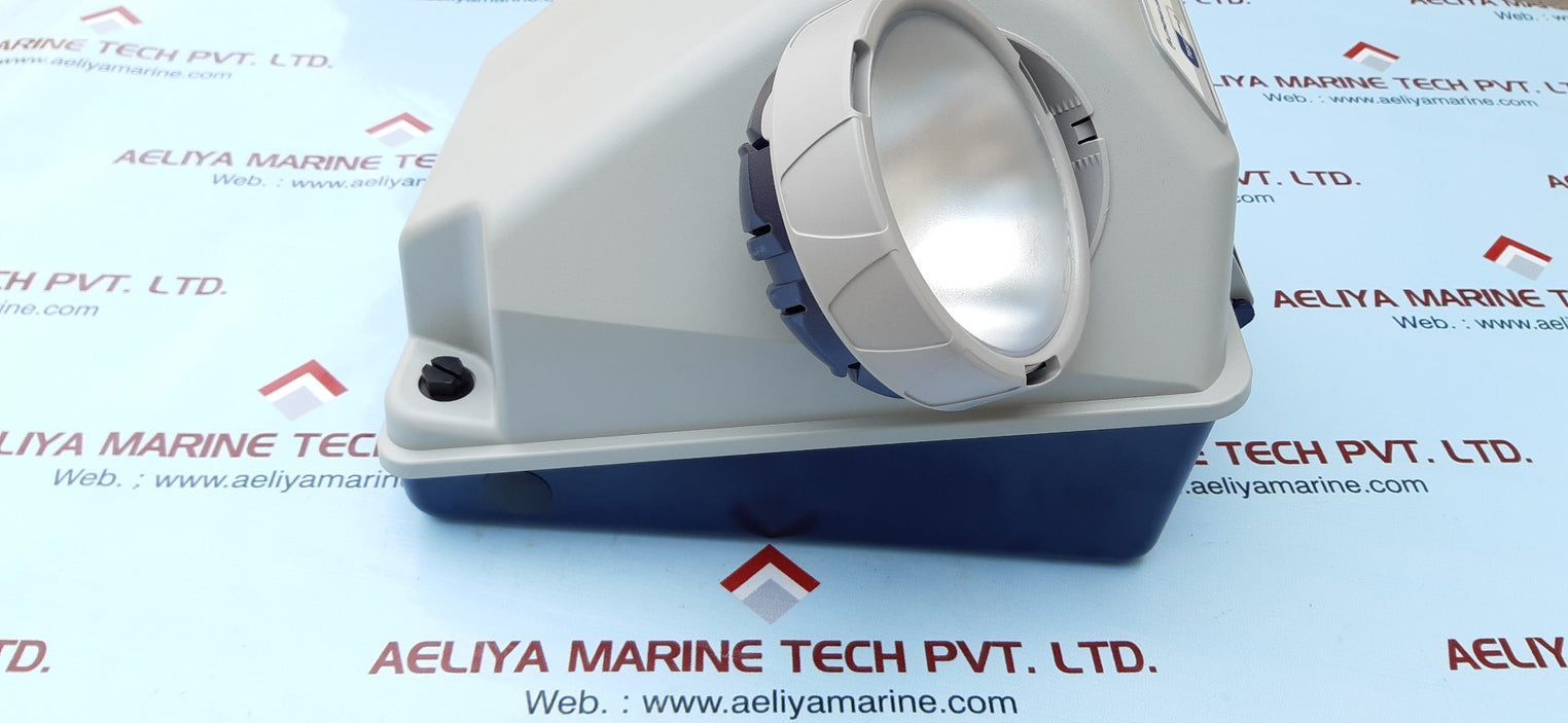 Lithonia lighting twin head dusk to dawn adjustable outdoor integrated led flood light