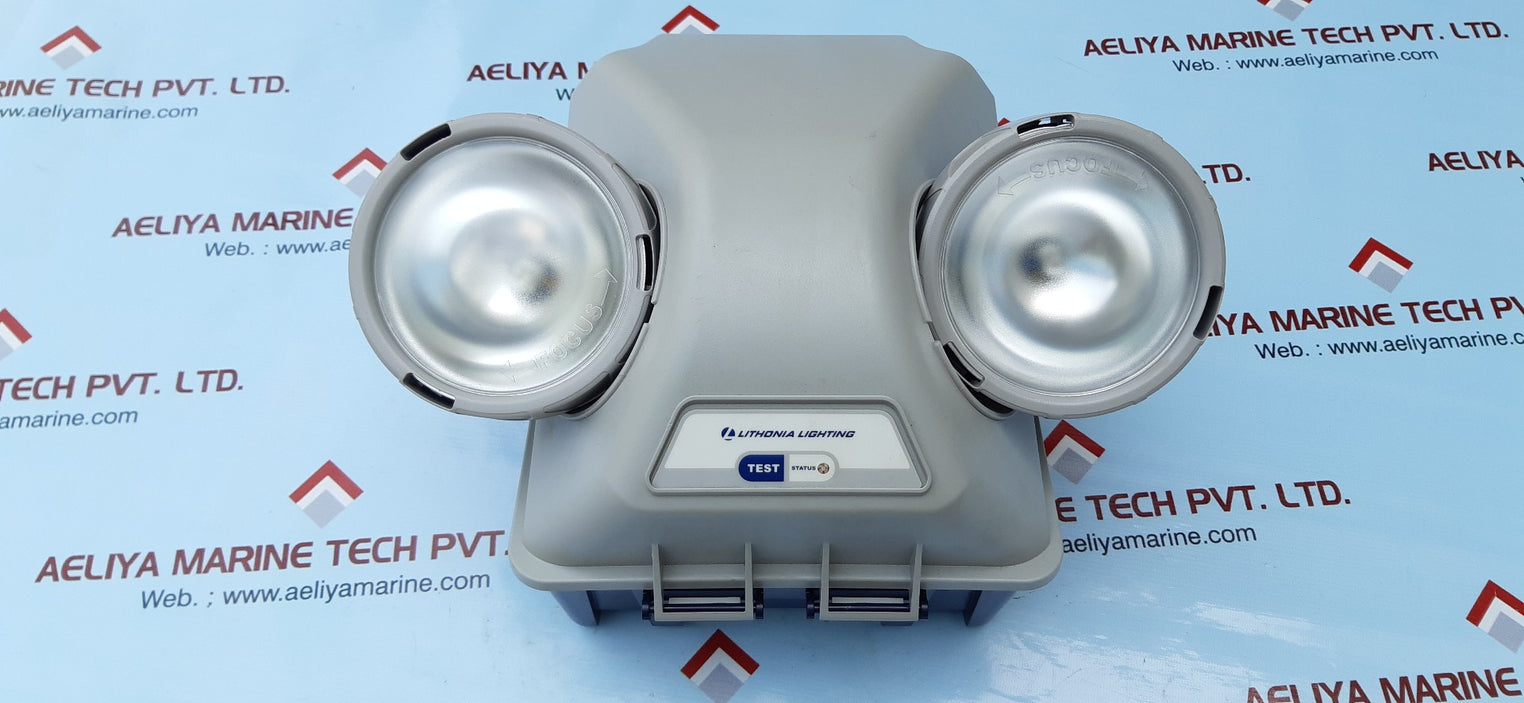 Lithonia lighting twin head dusk to dawn adjustable outdoor integrated led flood light