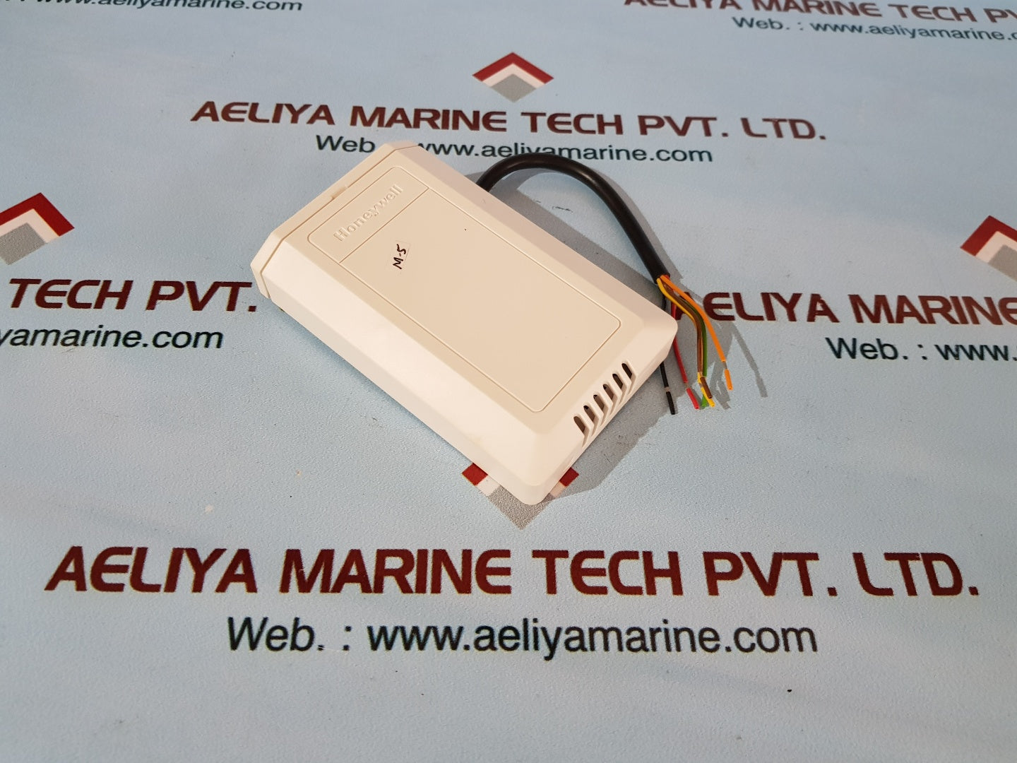 Honeywell c7232a1016 co2 sensor/controller