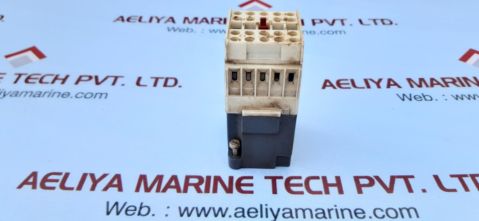 Telemecanique IEC255-1 relay