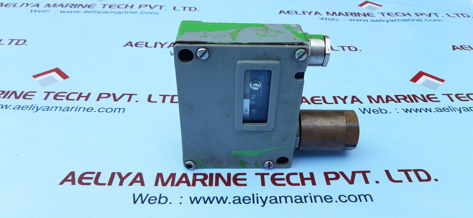 Trafag 900.2376.903 pressure transmitter