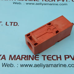 Schmersal ifl 15-333-11ypg proximity inductive switch ip 65