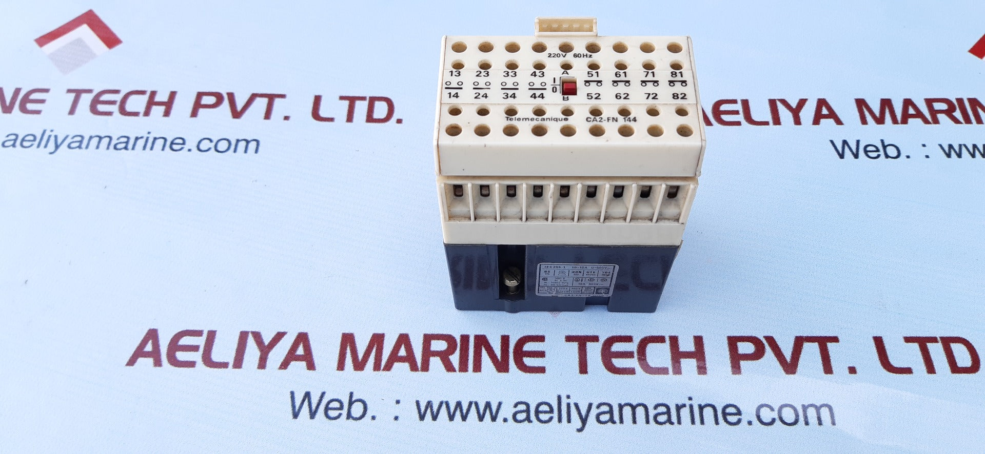Telemecanique ca2-fn 144 relay 220v 60hz