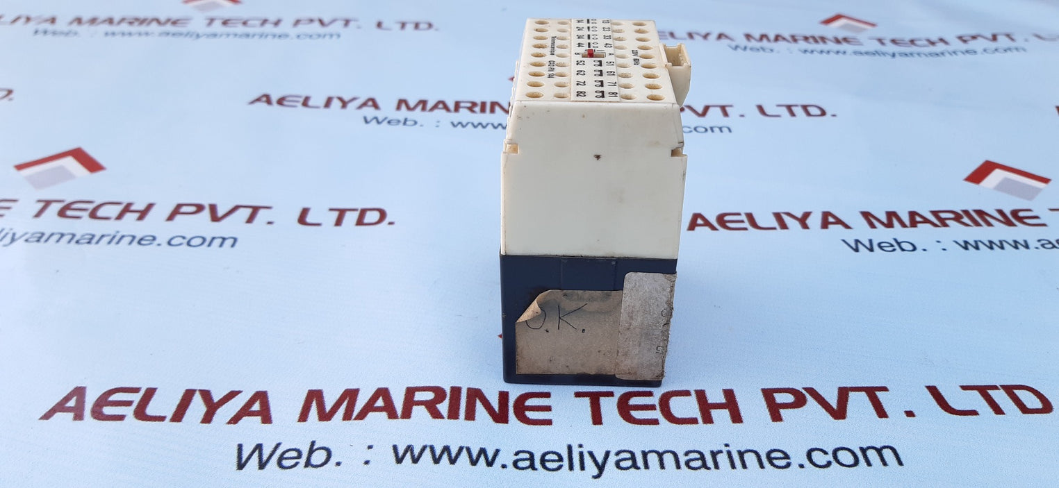 Telemecanique ca2-fn 144 relay 220v 60hz