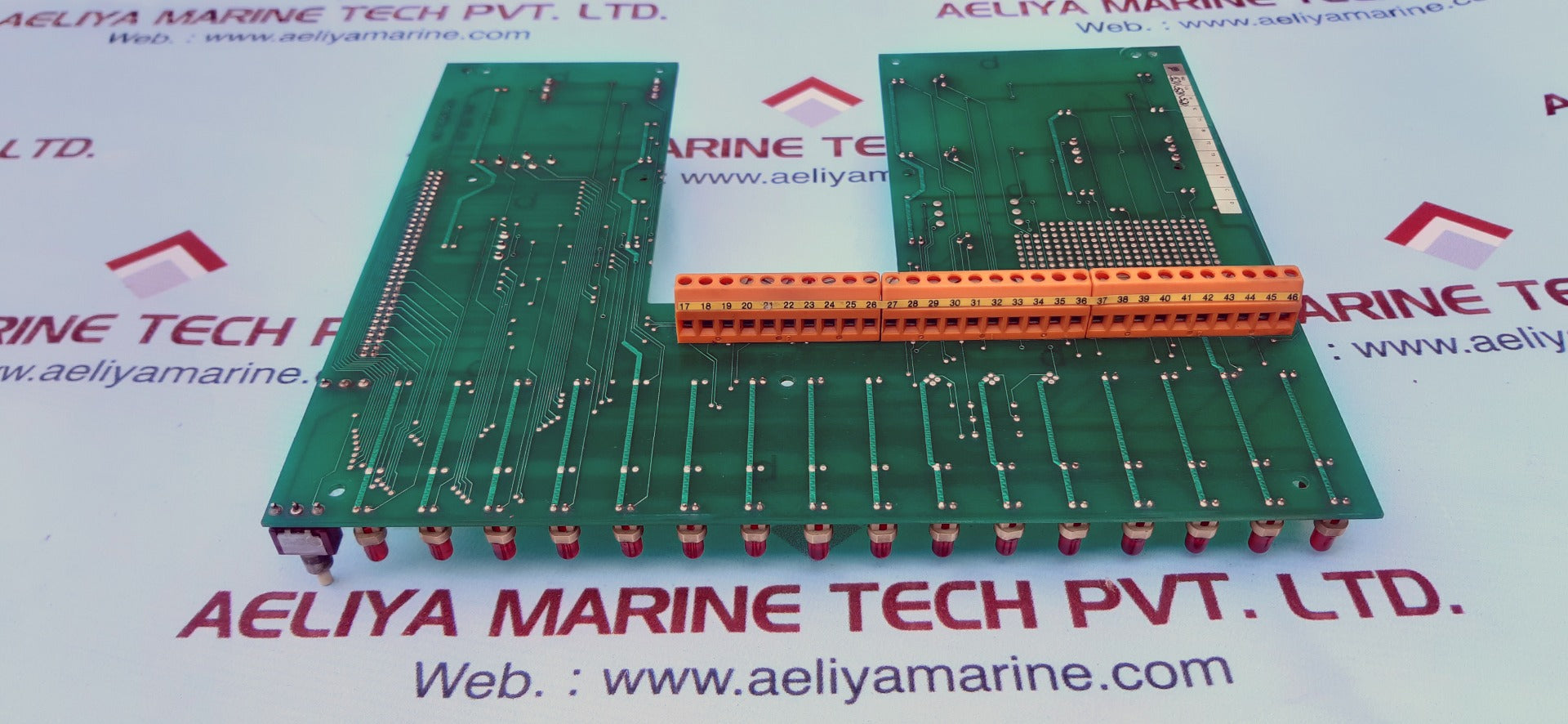 Service panel dms 900