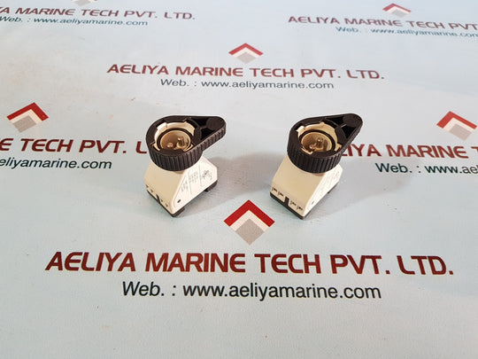 A.T.X. 98110 aux ac-15 250v 10a dc-13 24v 1a
