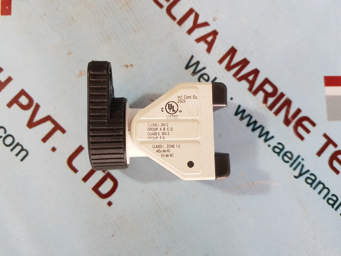 A.T.X. 98110 aux ac-15 250v 10a dc-13 24v 1a