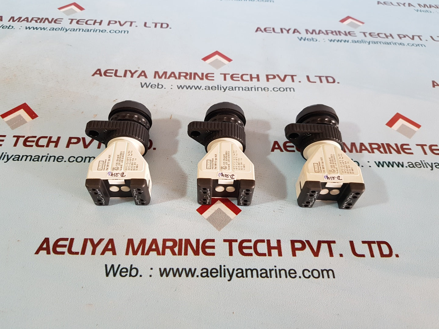 A.T.X. 98110 type aux