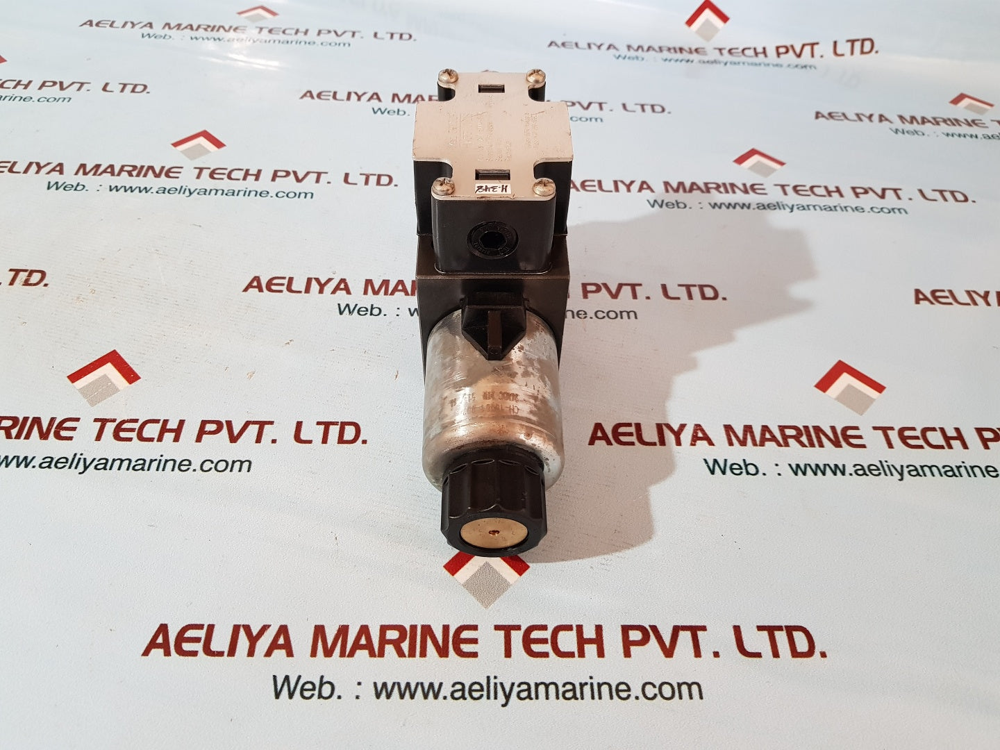 Macgregor hagglunds 287 3774-802 directional control valve