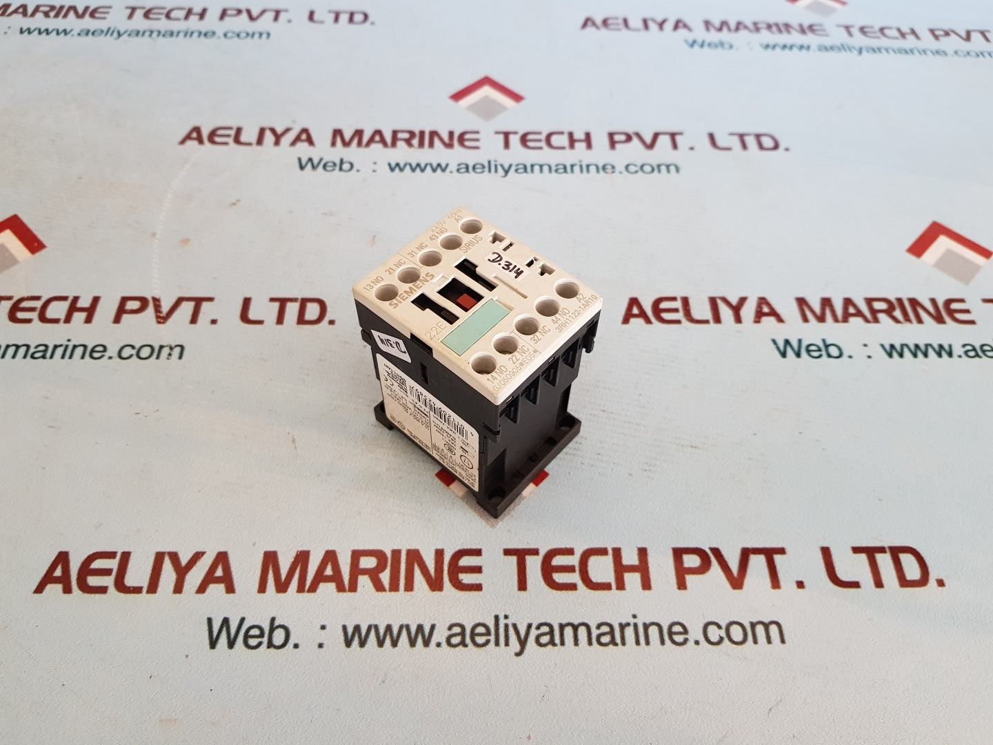 Siemens Sirius 3Rh1122-1Ar10 Relay 440V 60Hz
