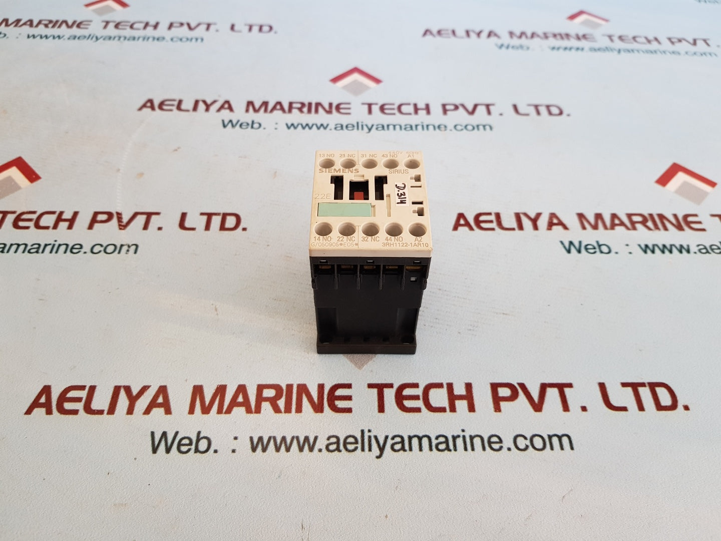 Siemens Sirius 3Rh1122-1Ar10 Relay 440V 60Hz