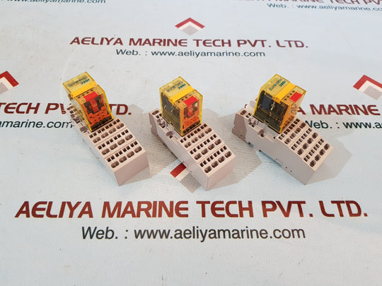Idec su4s-11l intermediate power relay