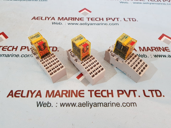 Idec su4s-11l intermediate power relay