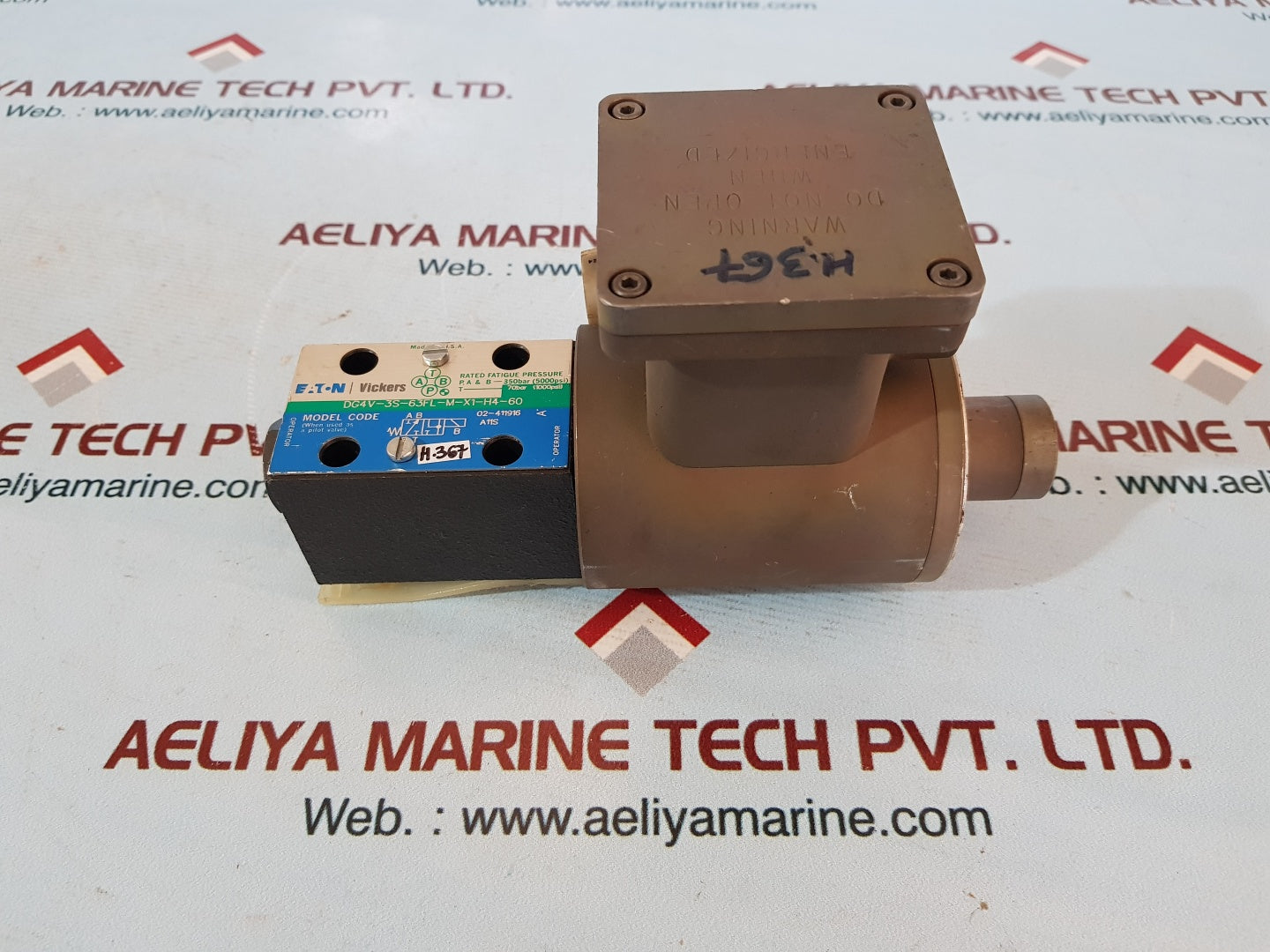 Eaton vickers dg4v-3s-63fl-m-x1-h4-60 solenoid operated directional valve