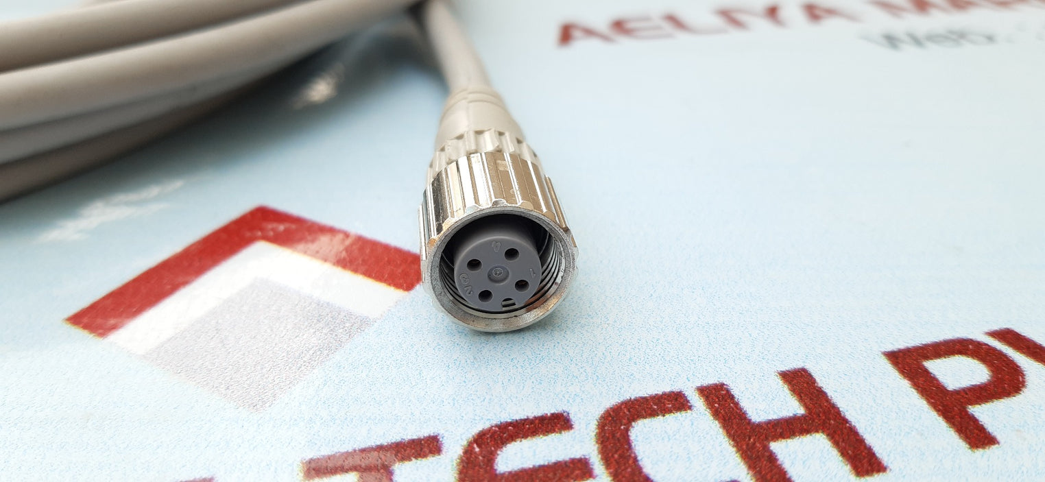 Omron Xs2F-d421-gco-f Connector