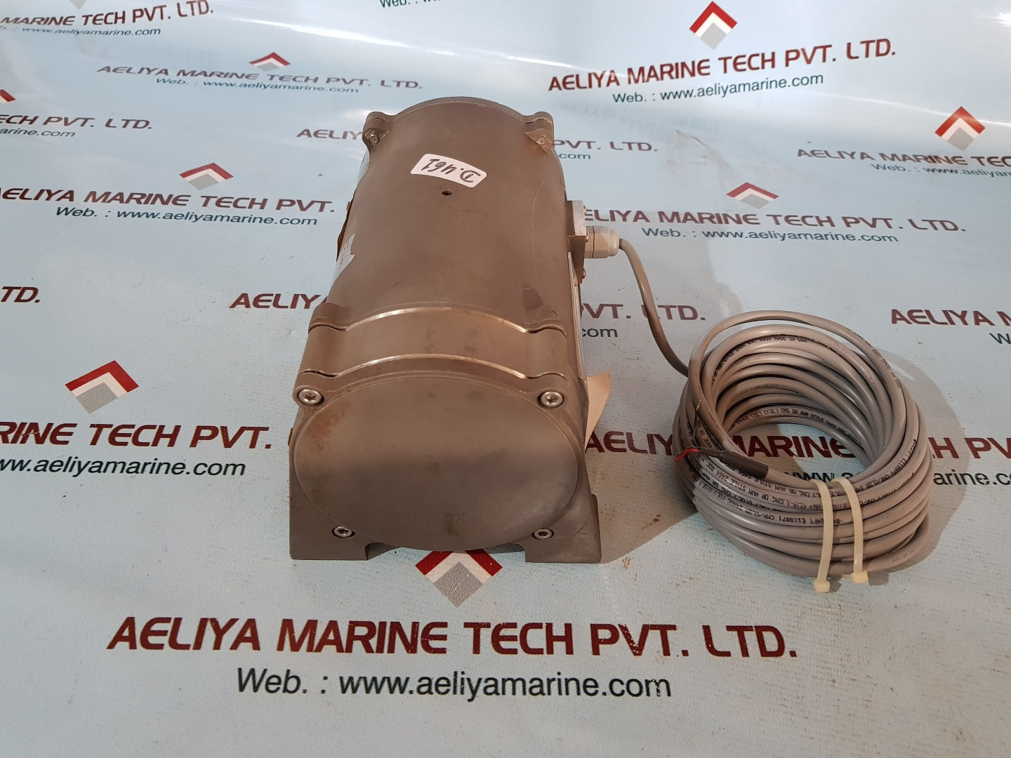 Celesco pt9420-0300-324-1140 cable extension position transducer