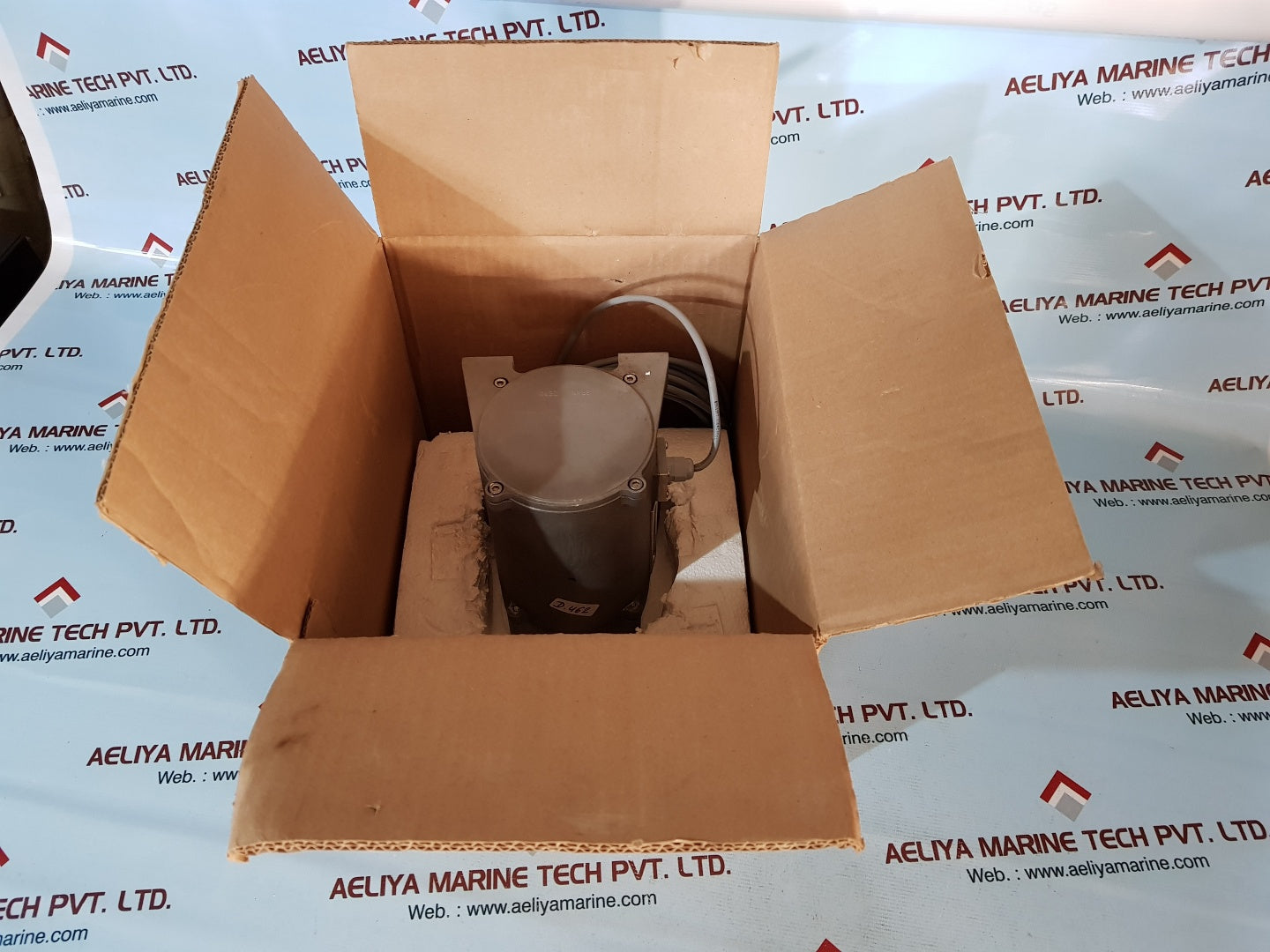 Celesco pt9101-0350-324-1140 position transducer
