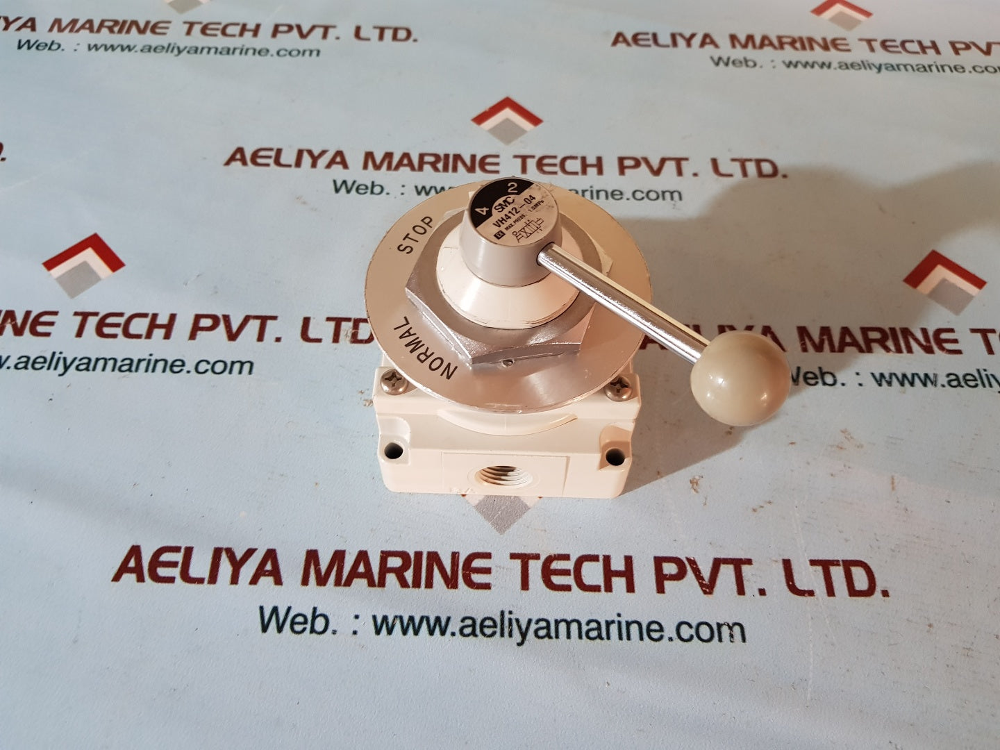 Smc vh412-04 manual pneumatic directional control valve