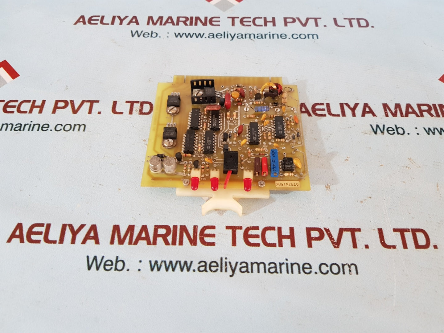 Southern avionics pwb142 rev.h pcb card 850827