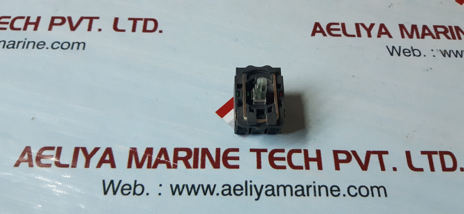 lot of 8x Telemecanique zbe-101 contact block