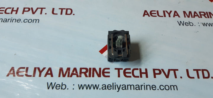lot of 8x Telemecanique zbe-101 contact block