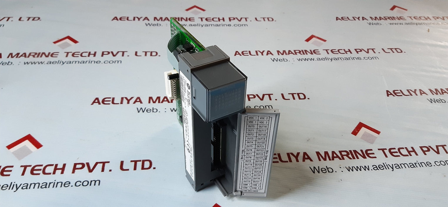Allen bradley 1746-0b32 slc 500 output module