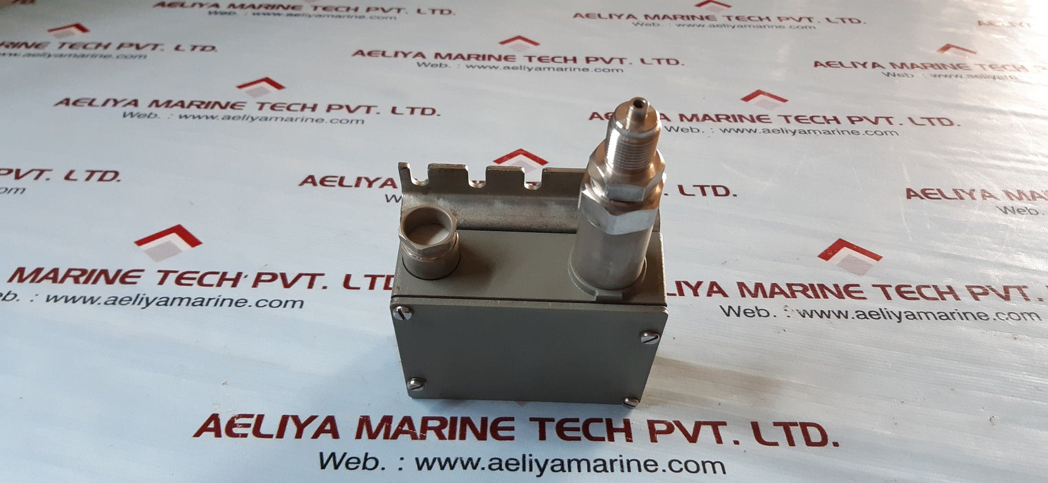 Trafag 8202 pressure transmitter