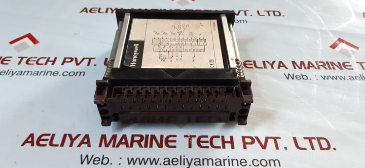 Honeywell r7420b1036 temperature controller