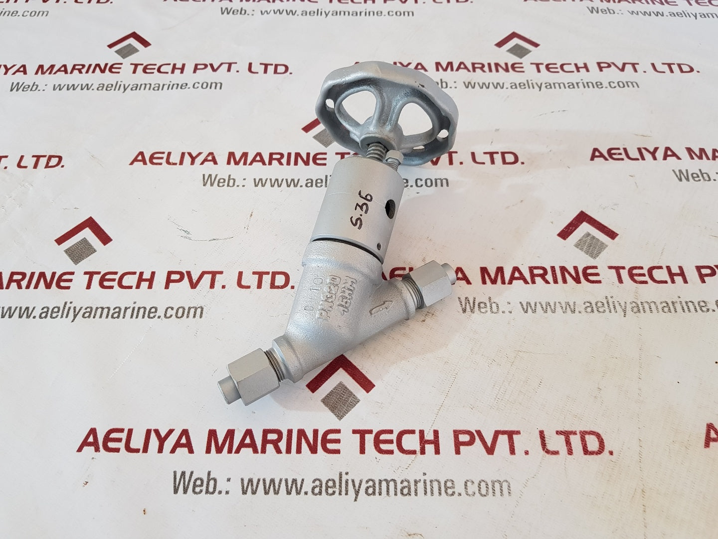 Pn320 45hm stop globe valve