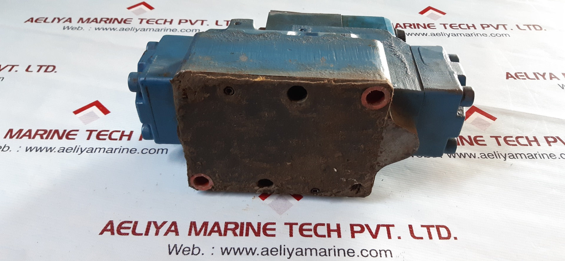 Eaton vickers dg5s h8 2a e m u d6 41 pilot valve dg4v 3 2a m u d6 60