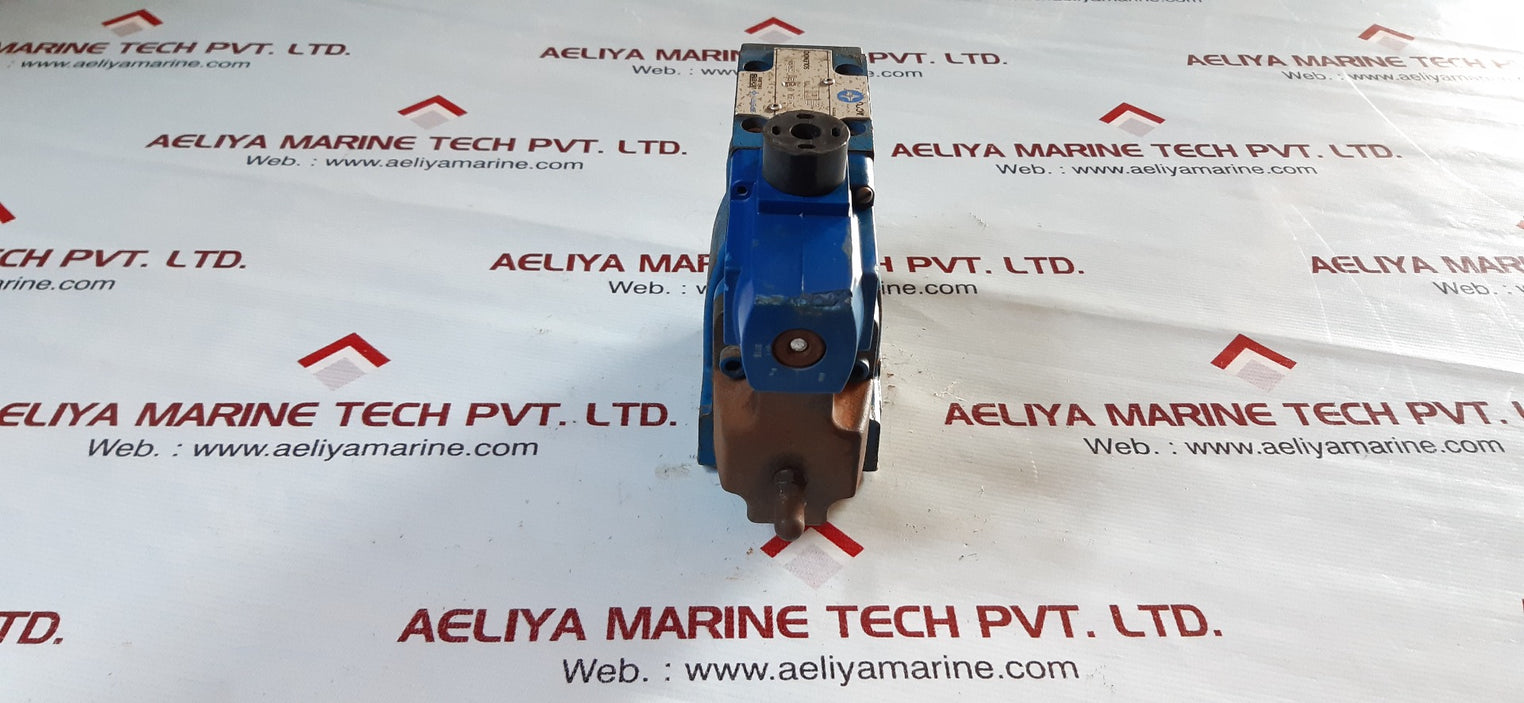 Sperry vickers dg4v 3 2a u b20 s300 directional valve