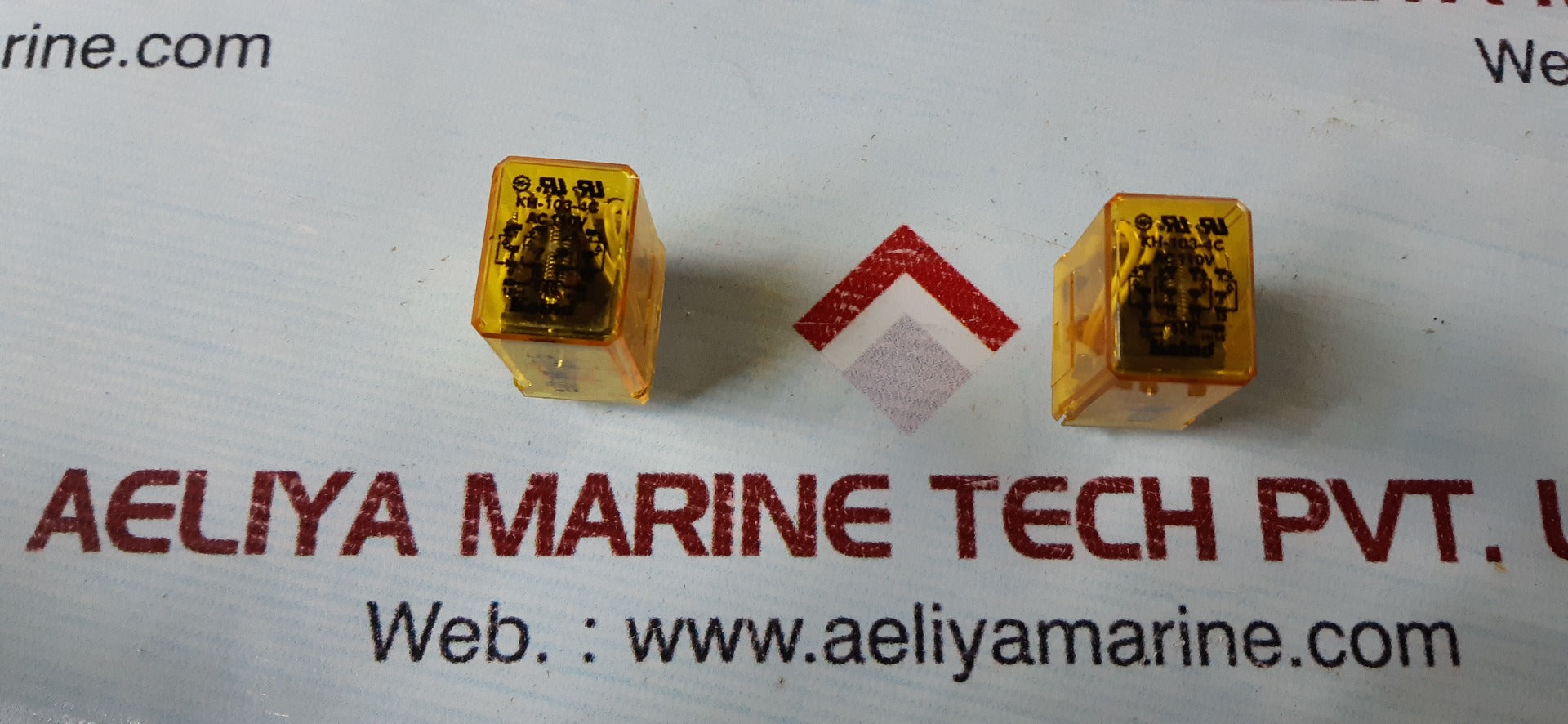 Lot of 4x Koino kh-103-4c miniature power relay ac 110v