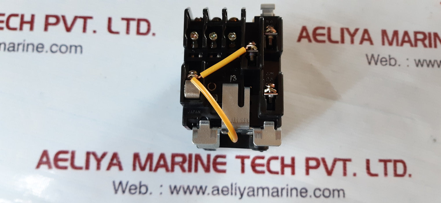 Fuji electric srca 3631-05/uv (4a 1b) magnetic contactor jem ac 3.1.2-0