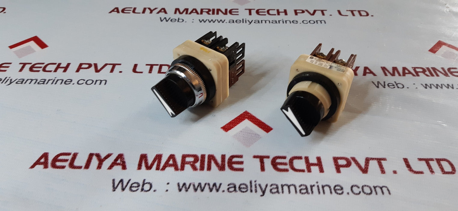 Lot of 3x Fuji electric ah30-p2 command switch