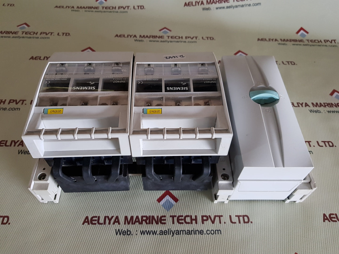 Siemens 3np407 fuseholder switch 160a 12w  Attachment