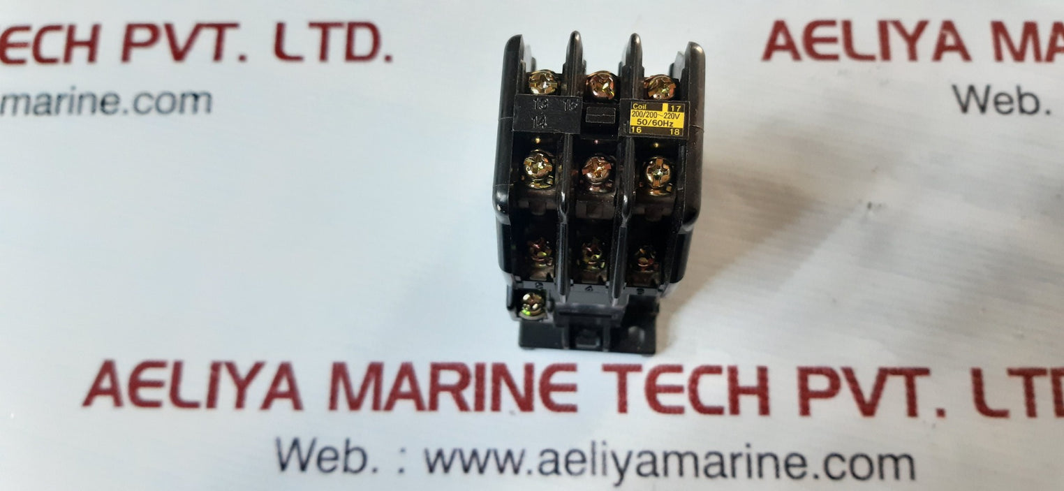 Fuji electric src50-2u/x (4a2b) auxiliary relay 200/200-220v 50/60hz coil