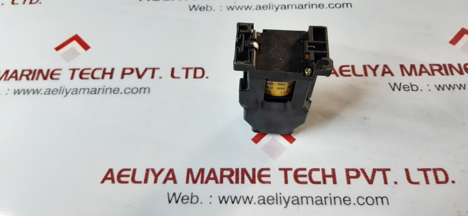 Fuji electric src50-2u/x (4a2b) auxiliary relay 200/200-220v 50/60hz coil