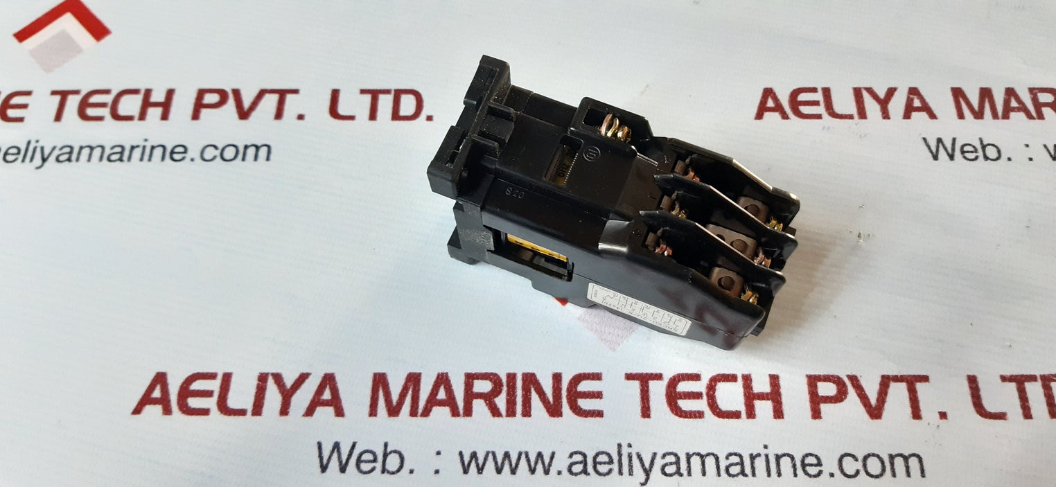 Fuji electric src50-2u/x (4a2b) auxiliary relay 200/200-220v 50/60hz coil