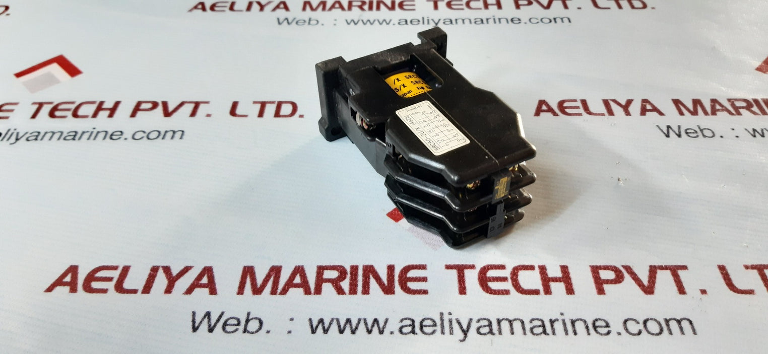 Fuji electric src50-2u/x (4a2b) auxiliary relay 200/200-220v 50/60hz coil